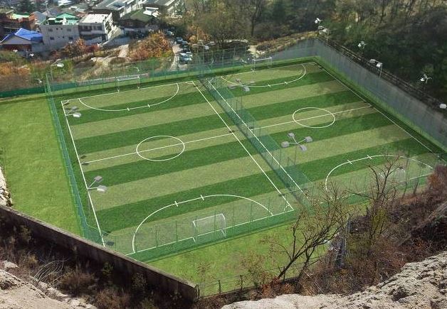 서대문돌산 축구구장 2.JPG