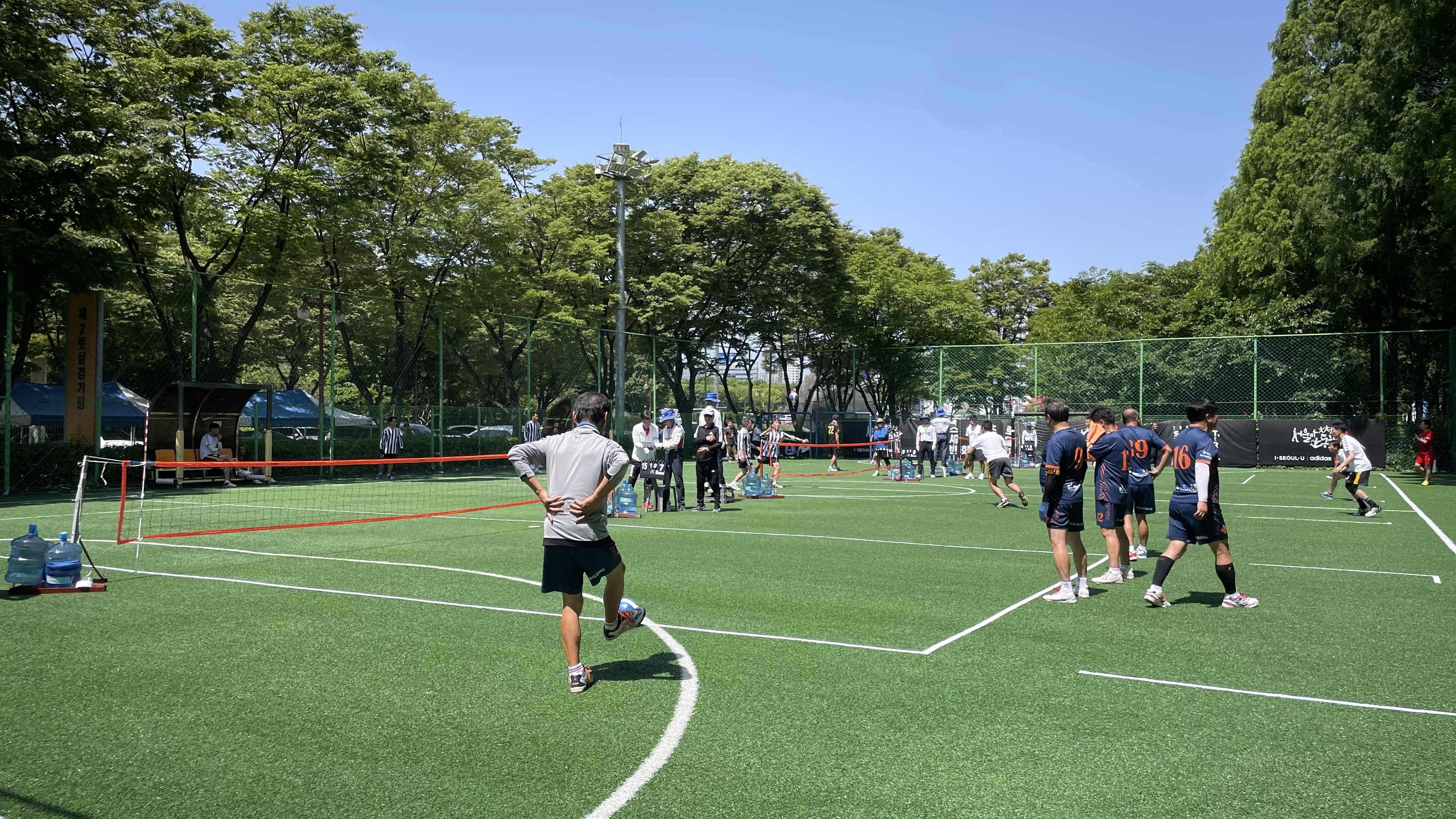 KakaoTalk_20240522_202511095_13%20(1).jpg 종합운동장역에서 하차하고 7분정도 걸으니 잠실실내체육관이 있습니다