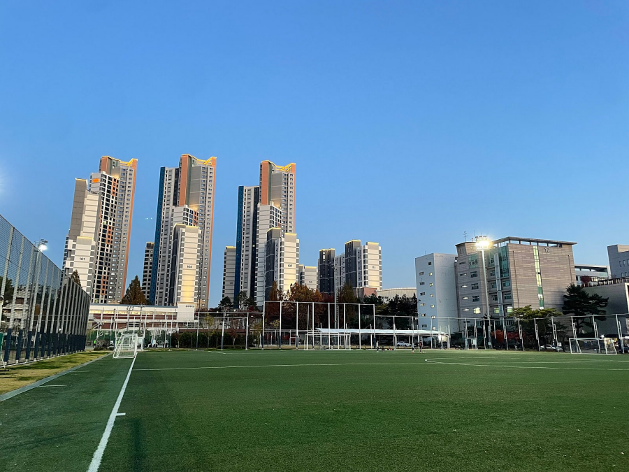 건국대학교 축구장 전경